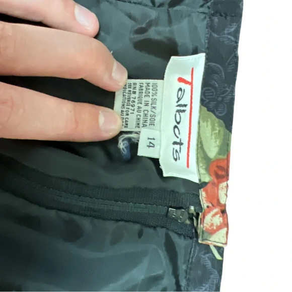 Women’s floral midi silk Talbots skirt - Picture 2 of 3